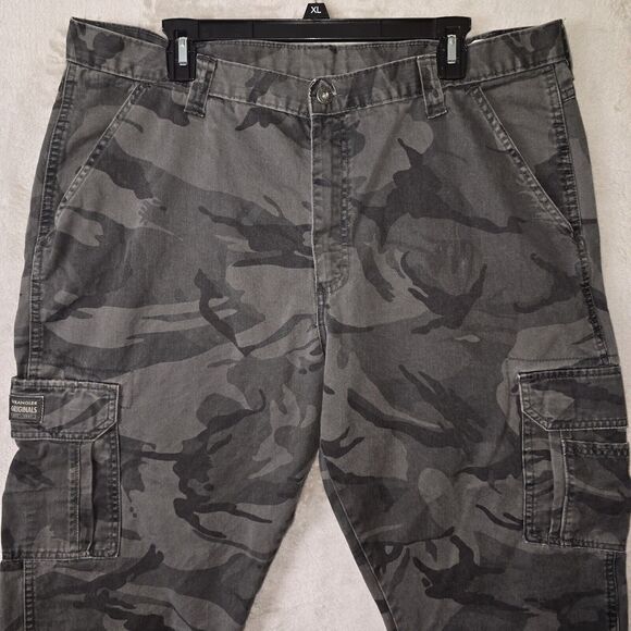 Wrangler Originals Cargo Pants Mens 38x26 Gray/black Camouflage Hemmed - Picture 3 of 8
